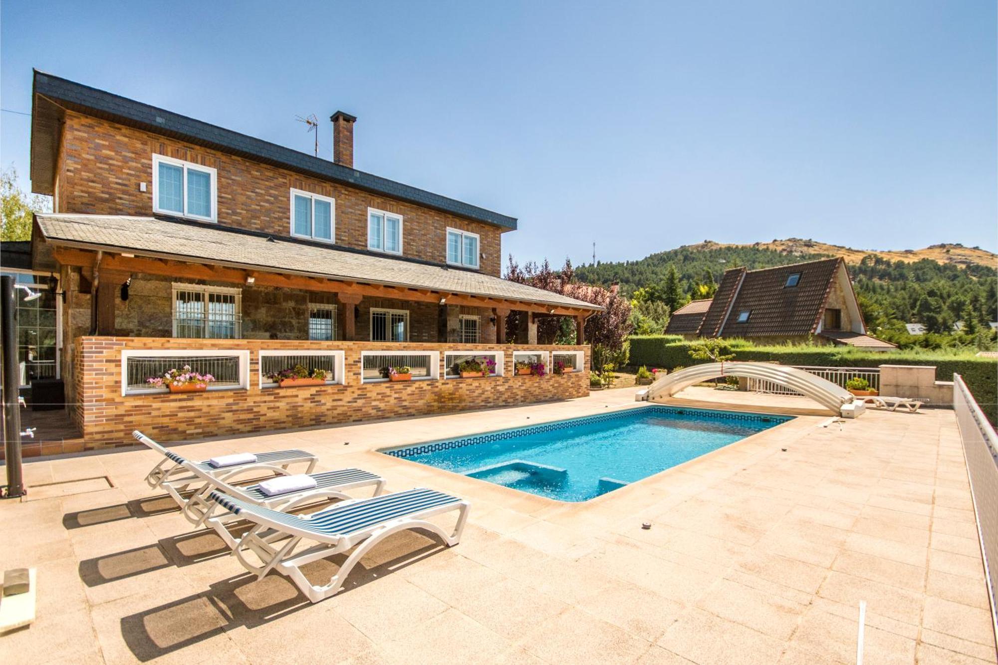 El Jardin De Estrella Villa Navacerrada Luaran gambar