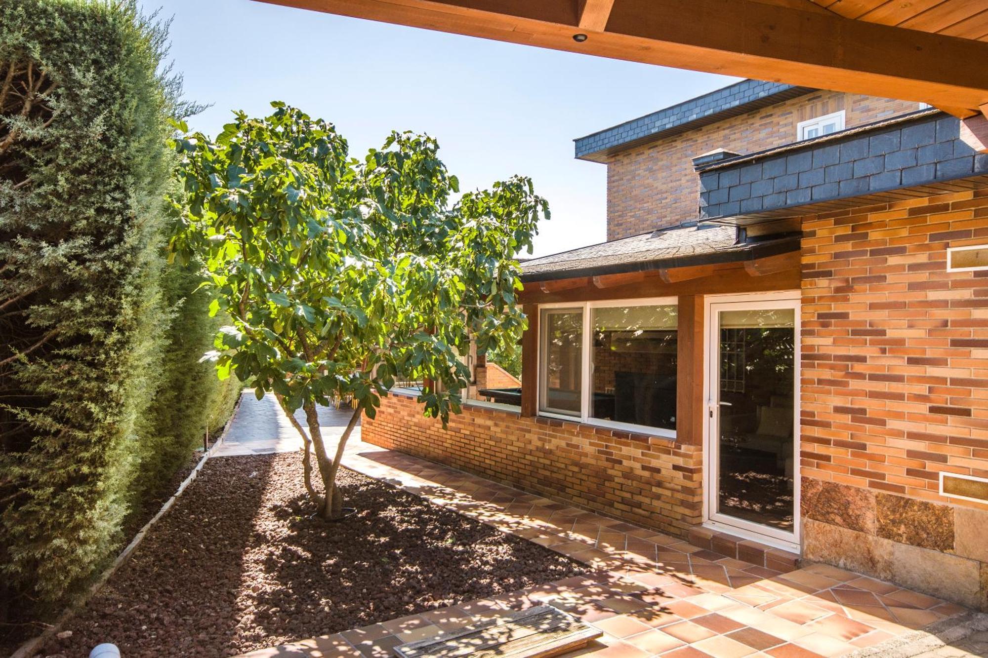 El Jardin De Estrella Villa Navacerrada Luaran gambar